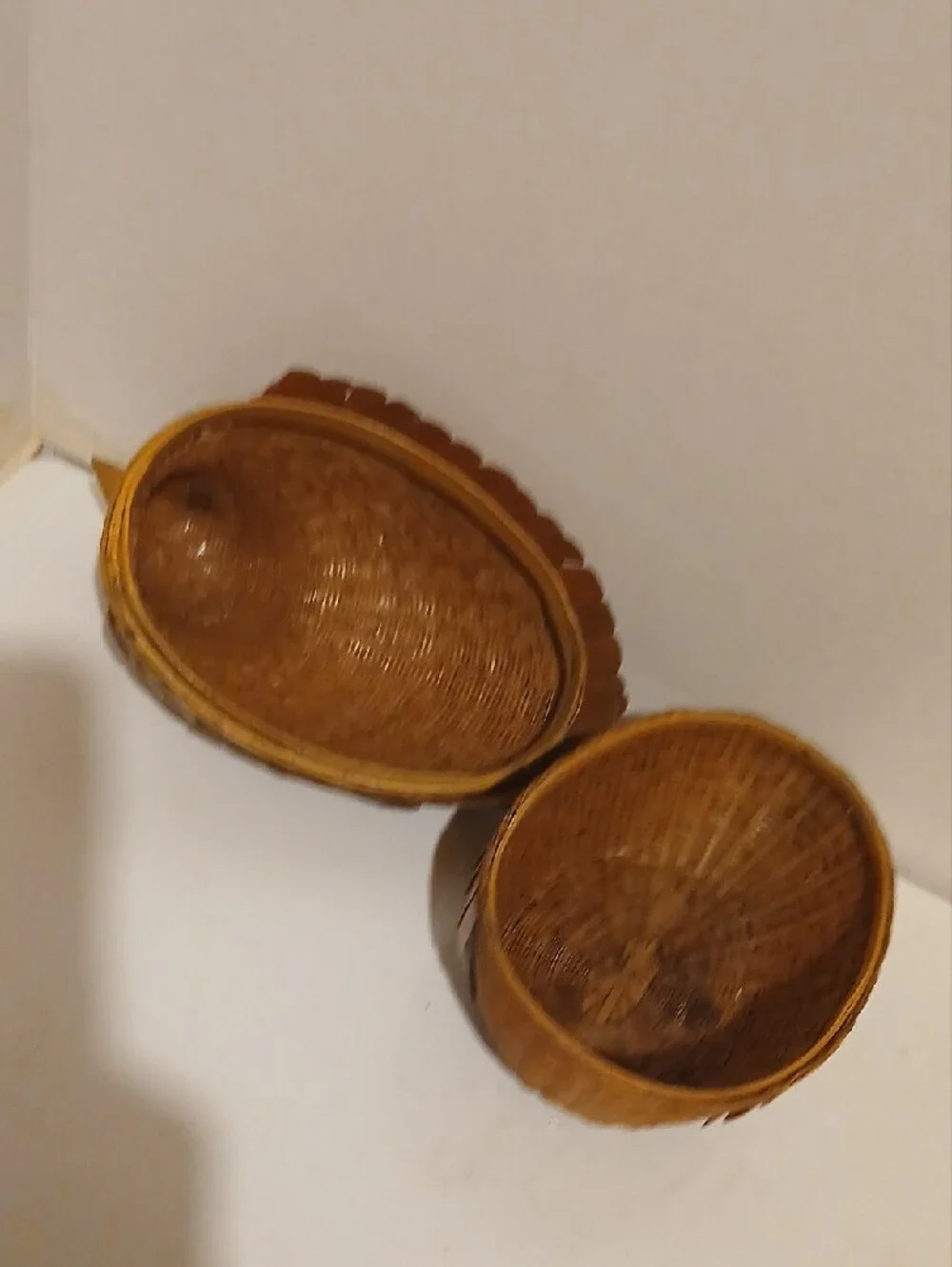 Vintage Chinese Shanghai Brown Woven Quail Basket Accent